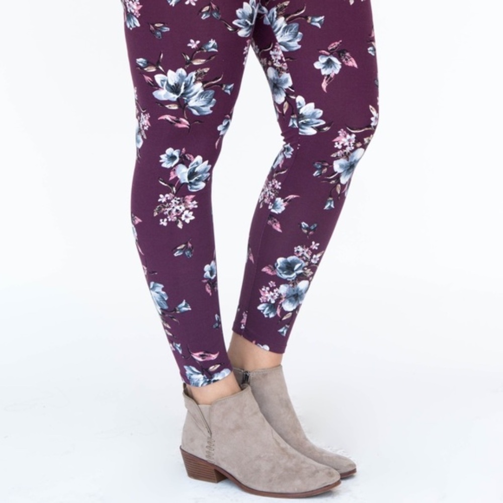 Agnes & Dora Purple Blue Garden Floral Leggings NWT Size XS